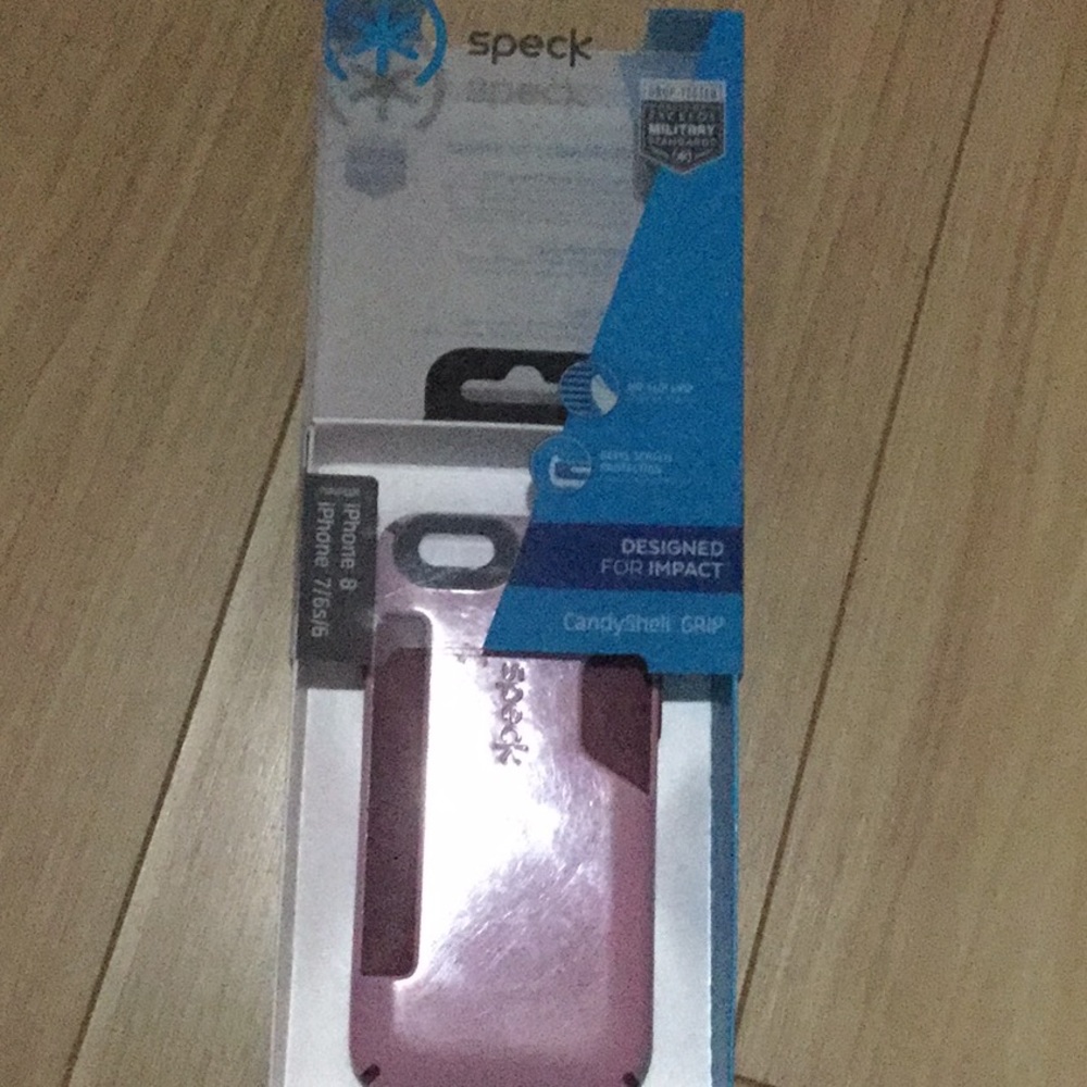 Speck iPhone 8,7,6s,6